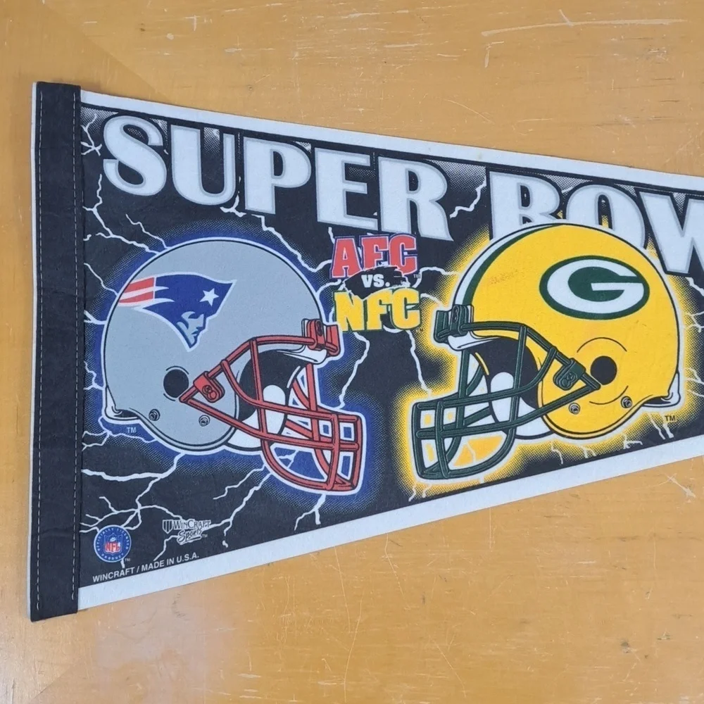 Vintage 50s & 1997 set of 2 Green Bay Packers NFL team wool & felt pennants